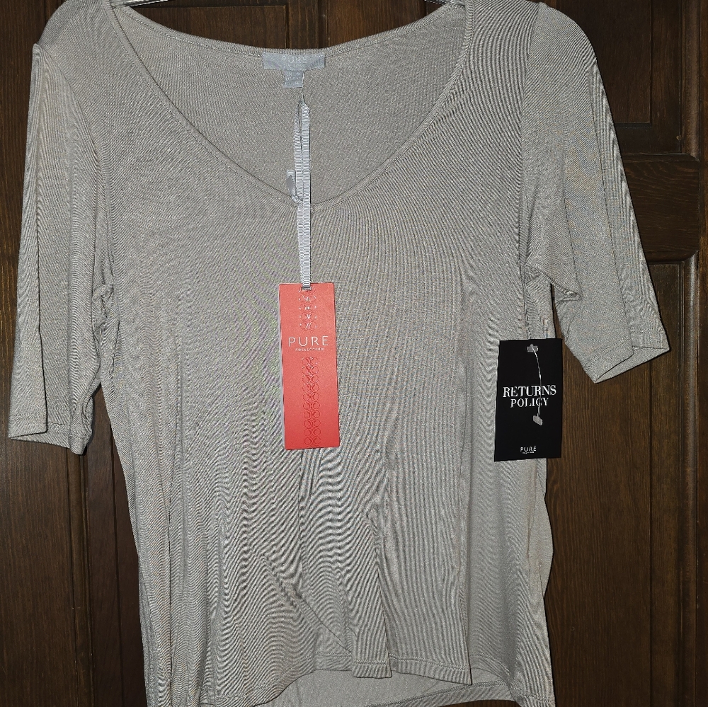 Pure collection V-neck shirt